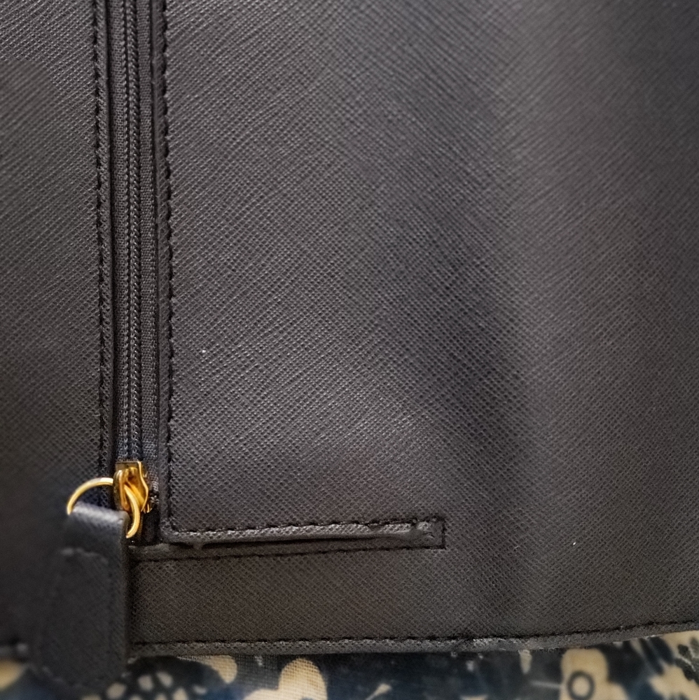 Anne Klein Bag and Wallet Set. - Picture 8 of 10